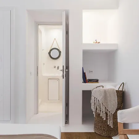 Breathtaking 6 Bed In Villa *