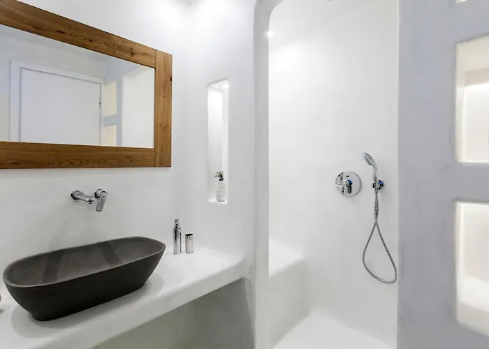 Breathtaking 6 Bed In *